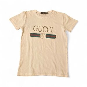 Gucci Kids White Tee with Green and Red excellent condition great cotton